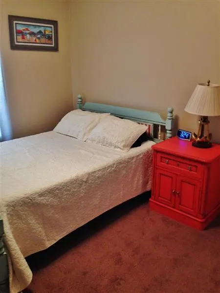 Clean And Cozy Savannah House Near Tybee Beaches!