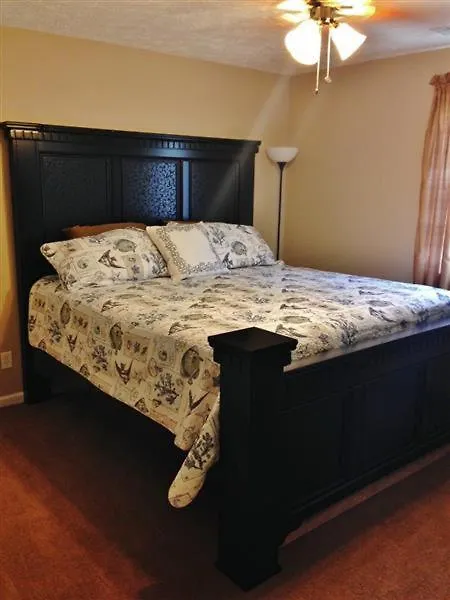 Clean And Cozy Savannah House Near Tybee Beaches! 0*,